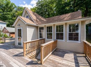 15 Homestead Rd, Hewitt, NJ 07421