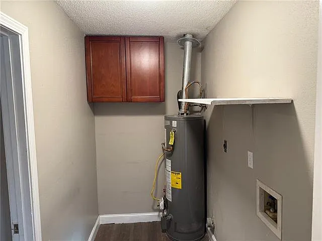 2717 Laurie Ln — Photo 8