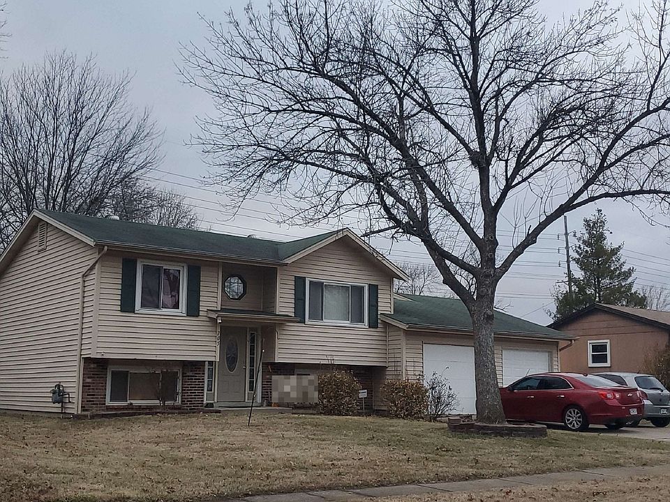 2nd image of 705 Eastbrook Ln