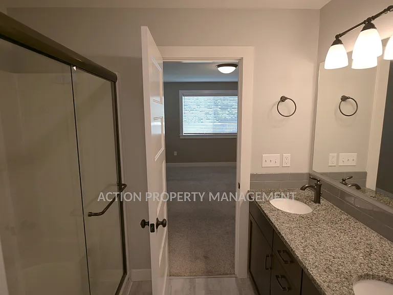 41 Victoria View St — Photo 20