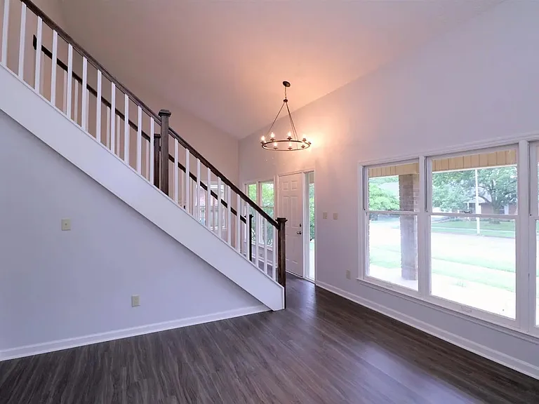333 Squires Rd — Photo 8