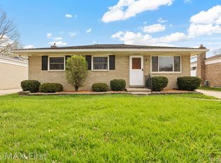 29222 Rymal St, Roseville, MI 48066