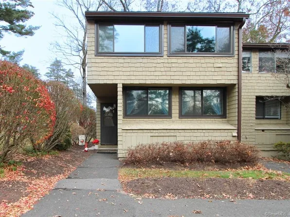 4 Gillette Court #A, Simsbury, CT 06070