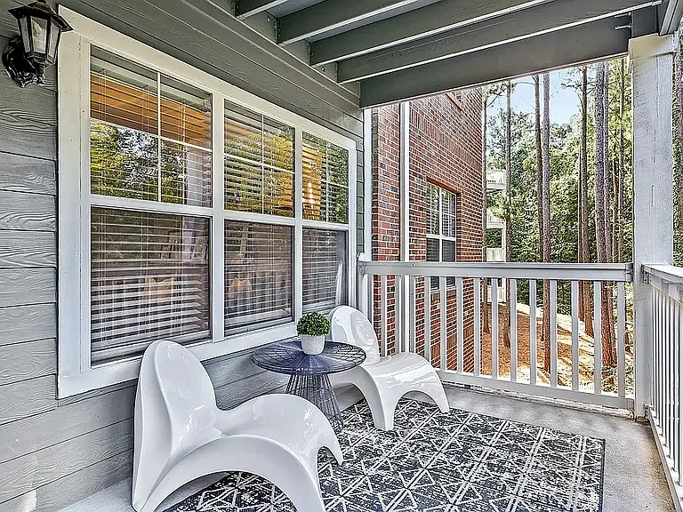 Halston Riverside — Photo 58