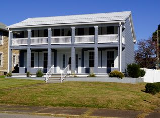 101 Virginia St, Ravenswood, WV 26164