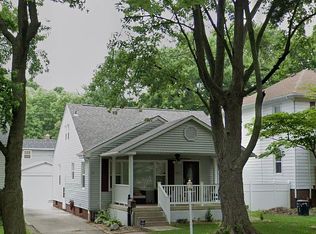 1935 S Park Ave, Leland Grove, IL 62704