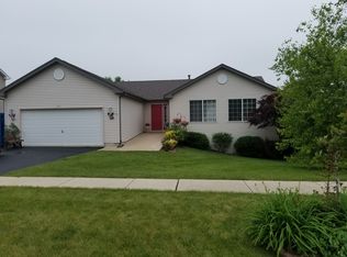 1007 Joshua Tree Dr, Harvard, IL 60033