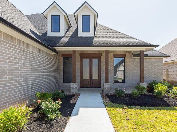 2nd image of 3580 Lily Ln