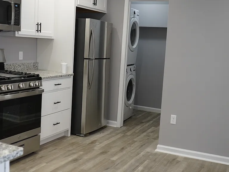 308 King St — Photo 6
