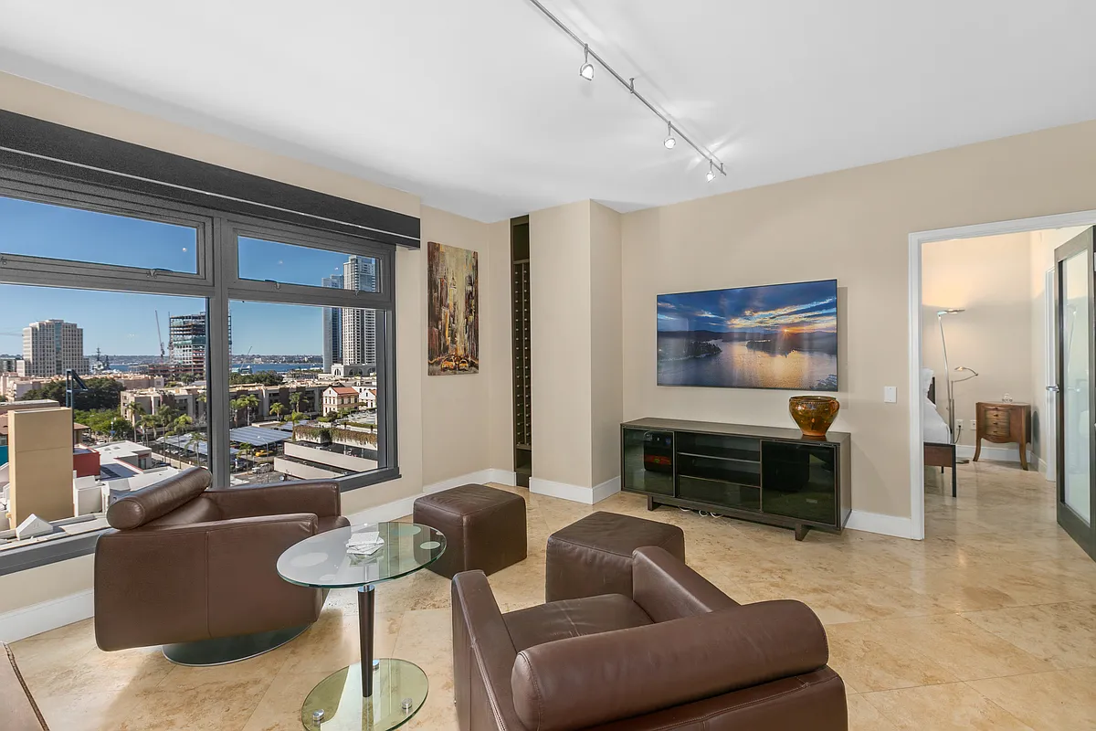 2 bed, 2.5 bath, 1295 sqft, $6,500 — Photo 1