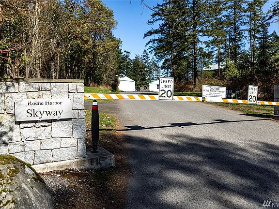 2nd image of 522 Cessna Ave