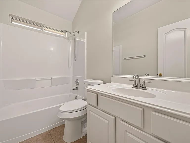 4823 Grand Chateau Ln — Photo 26