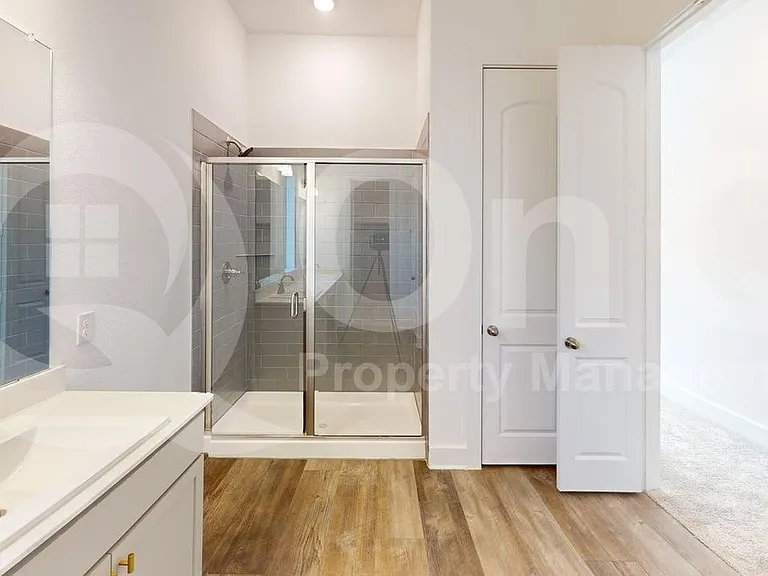 1908 Briar Hill Dr — Photo 16