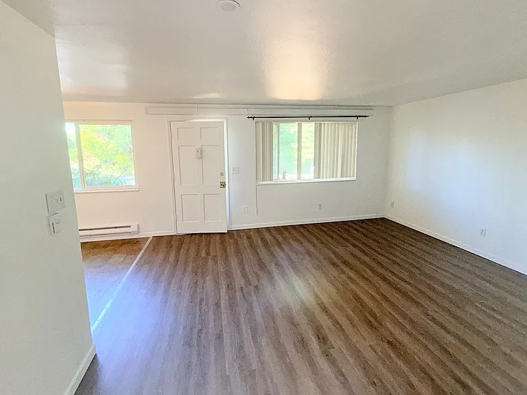 13700 Midvale Ave N #1 — Photo 4