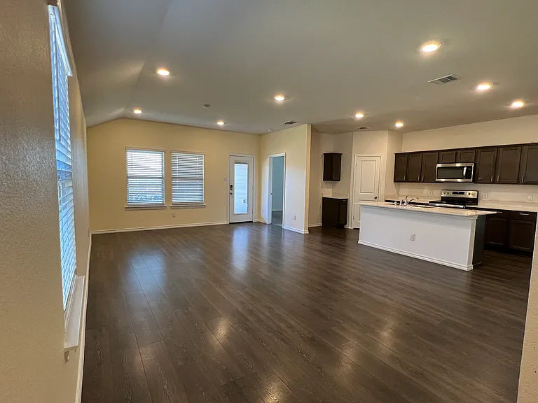 1205 Premiere Ct — Photo 5