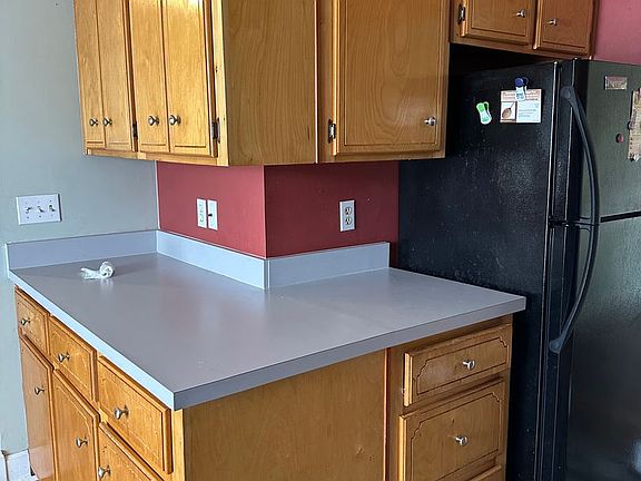 4th image of 912 Pineland Ave APT 32