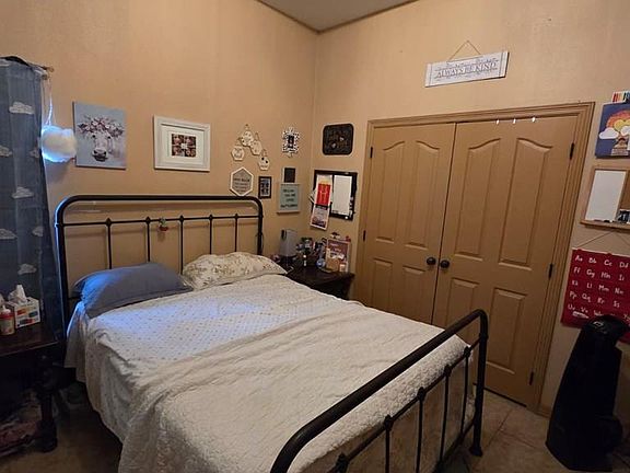 2nd image of 2105 Stonehaven Dr #22