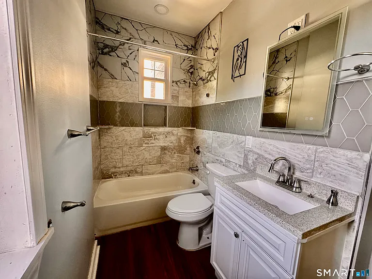 196 Russ St #2 — Photo 6