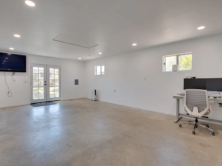 5015 Art St — Photo 35