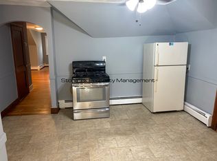 1088-1090 Lonsdale Avenue, Central Falls, RI 02863