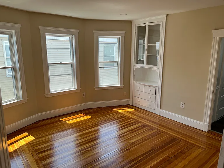 31 Barry St #2 — Photo 10