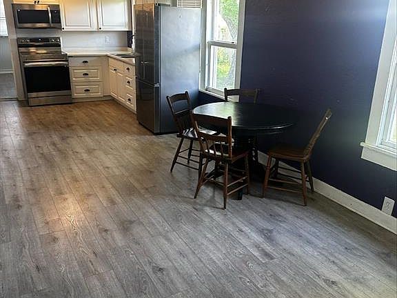 3rd image of 4411 16TH AVENUE S