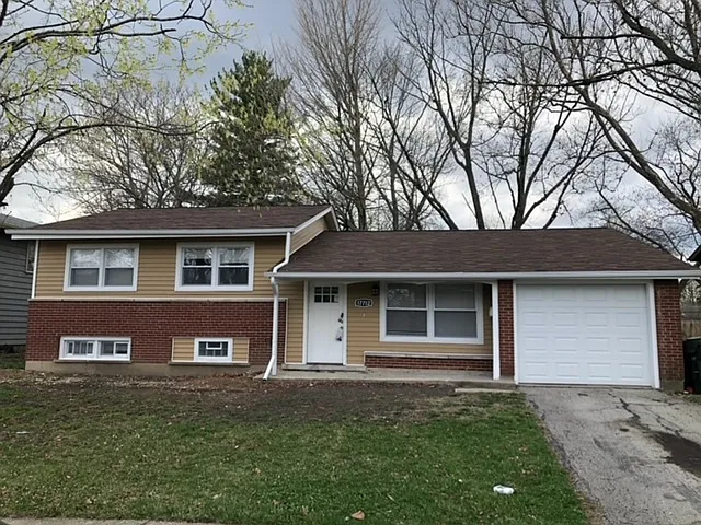 17712 Grandview Dr photo 1