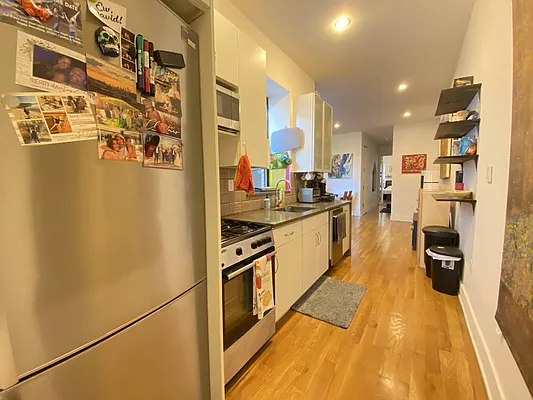 Rented by RENTBK LLC | media 4