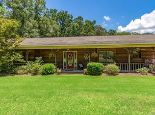 750 Blackberry Rd, Deatsville, AL 36022