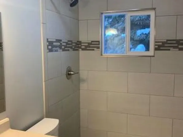 4010 Crosson Dr, Anchorage, AK 99517