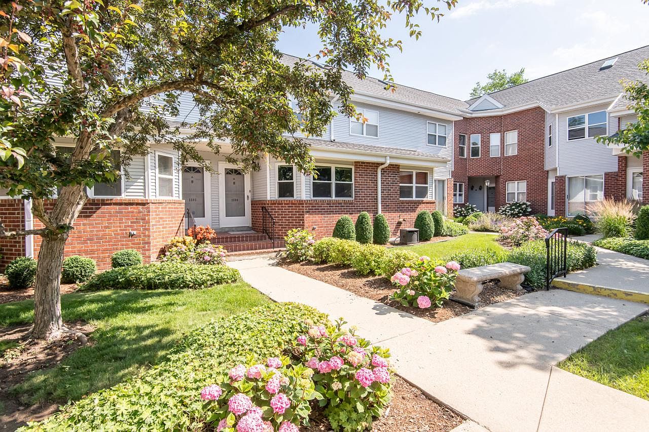 2590 North Farwell AVENUE UNIT 2, Milwaukee, WI 53211 Zillow