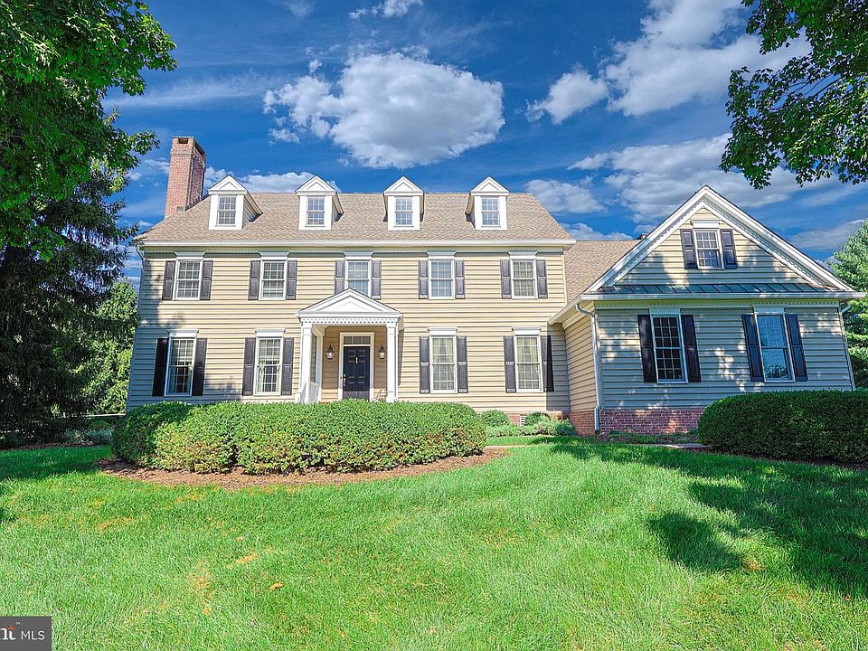 1st image of 134 Heather Dr