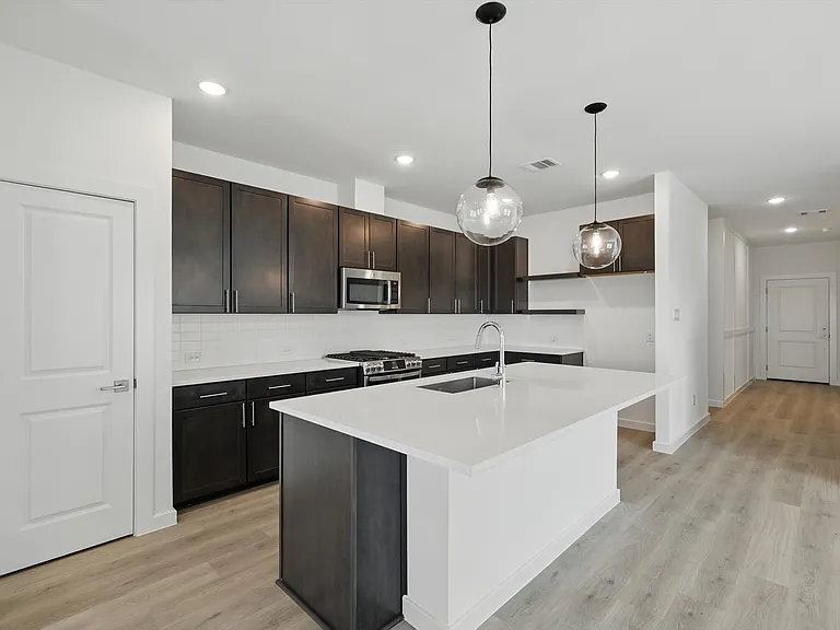 2238 Maple Ridge Dr — Photo 34