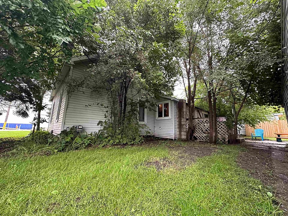 621 W Brady St, Chesaning, MI 48616 MLS 50122681 Zillow