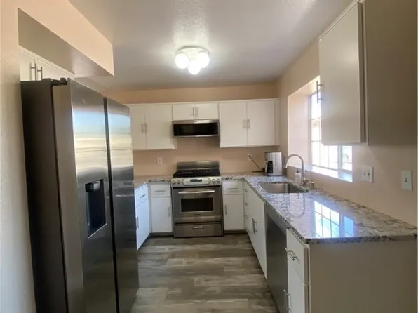 5955 Commodore Cove Dr, Las Vegas, NV 89142