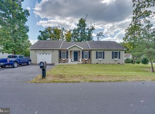 194 Basin Dr, Inwood, WV 25428
