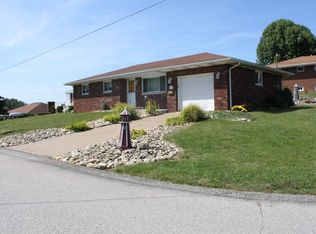 4 Crescent Dr, Monessen, PA 15062