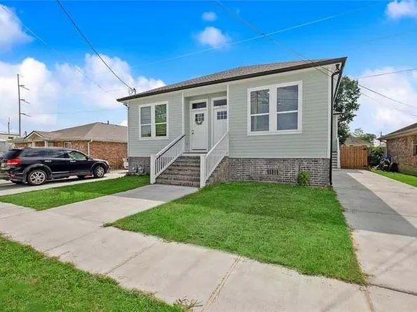 3505 Jupiter Dr, Chalmette, LA 70043