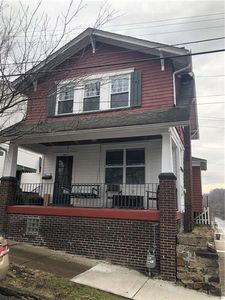 821 9th St, Beaver Falls, PA, 15010