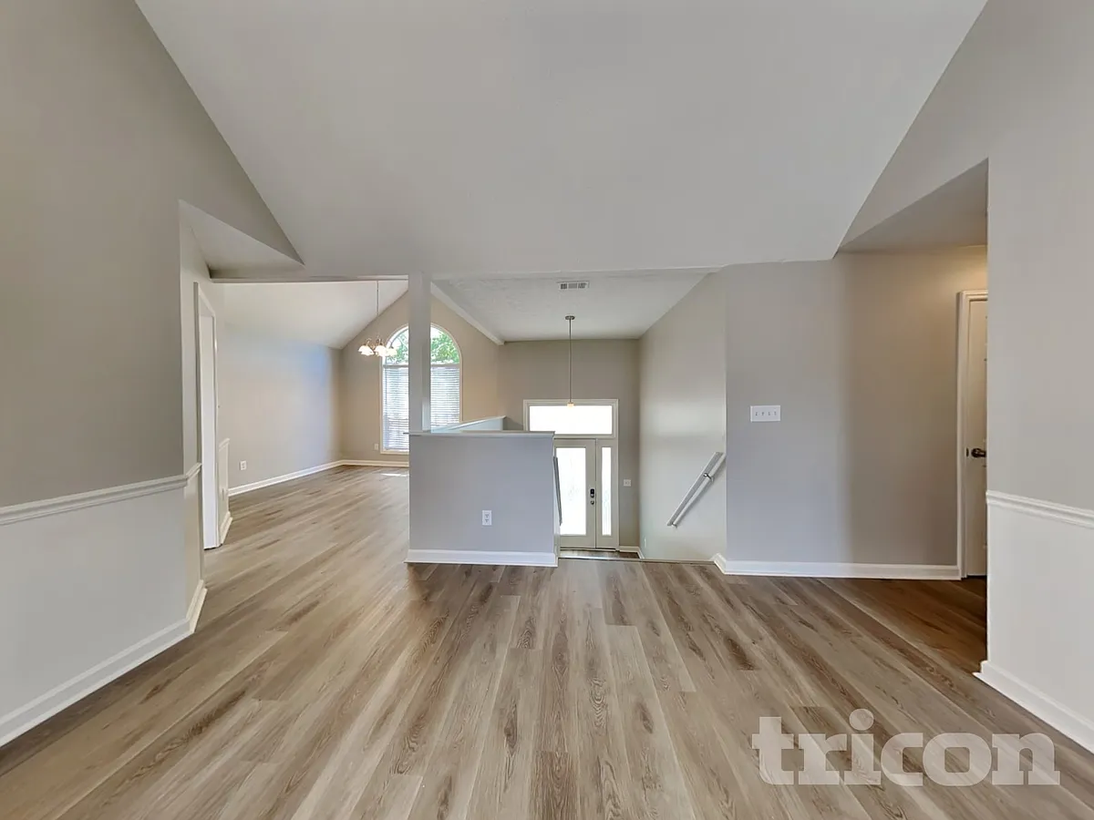 Building Photo - 241 Huntington Dr