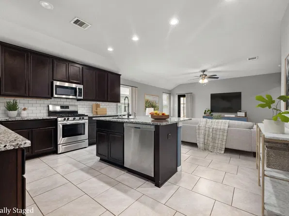 614 Harvest Bluff Dr, Rosharon, TX 77583
