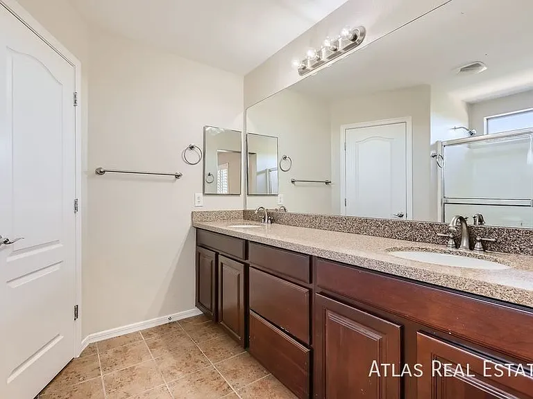 17456 W Mauna Loa Ln — Photo 8