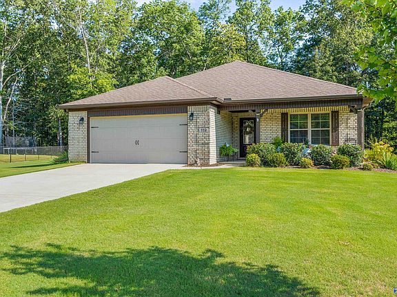 4th image of 119 Breezy Brook Ln