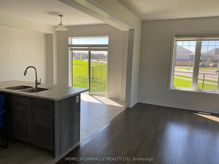 2 Cahill Dr — Photo 9