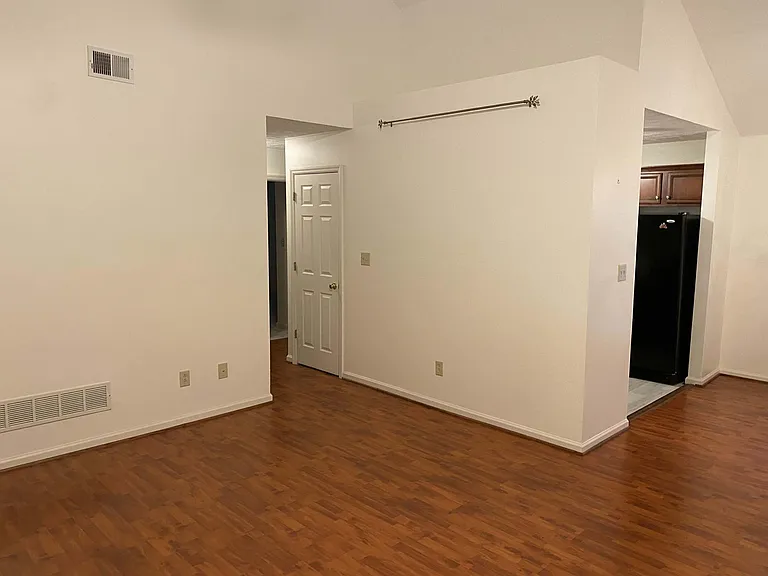 3712 Weeping Willow Way — Photo 4