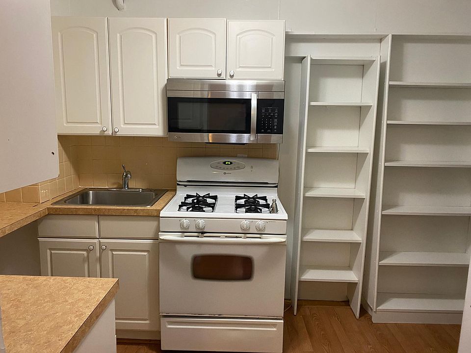 2nd image of 215 Hamilton Ave