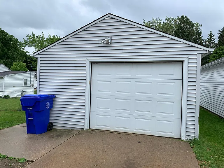 1501 E Pauline St — Photo 18