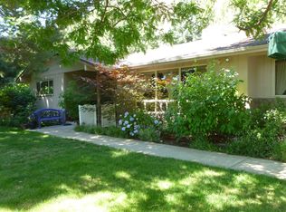 6 Pine Crest Dr, La Grande, OR 97850