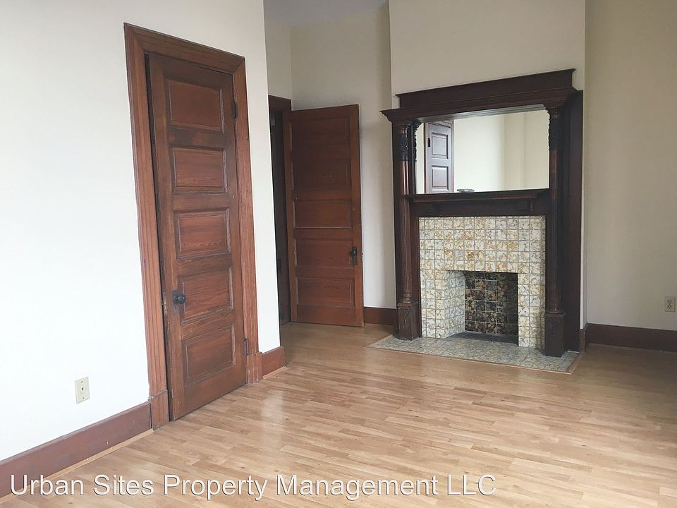1st image of 303 Greenup St APT 18