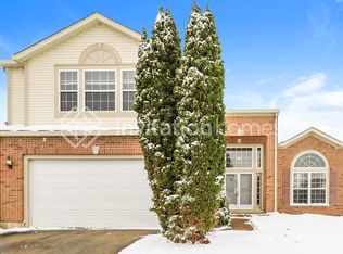 16464 Coventry Ln, Crest Hill, IL 60403